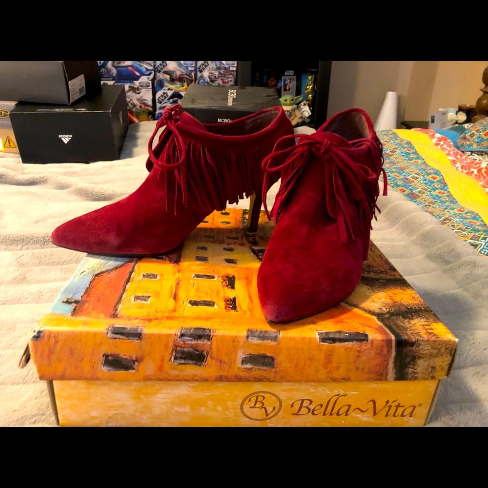 Bella Vita fringed booties, burgundy, size 9